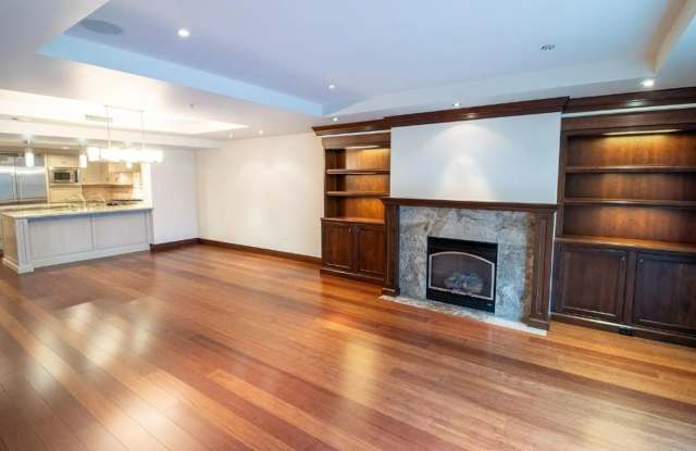 3Bd/2.5Ba Bellevue Townhome Gallery 4