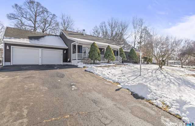 75 Eureka Avenue - 75 Eureka Avenue, Stratford, CT 06614