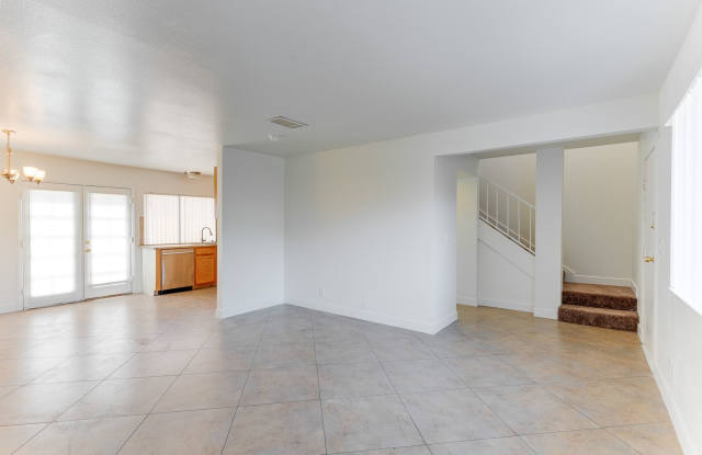 SPACIOUS 3BEDROOM TOWNHOUSE IN 89103 * COMING SOON * photos photos