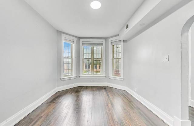 1809 N Francisco Avenue Gallery 4
