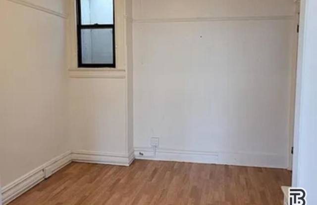 371 Madison Street Gallery 2