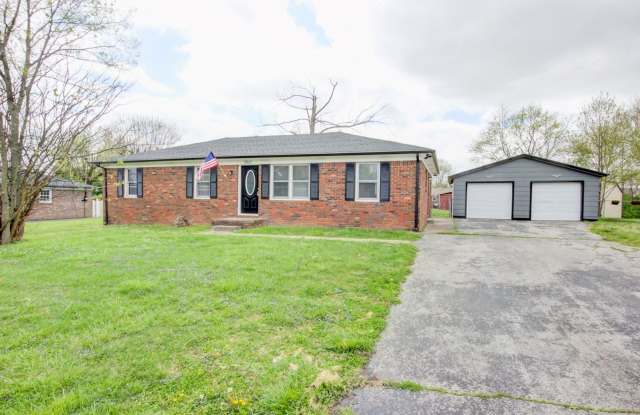 JUST LISTED! 3 bedroom with bonus room in Hopkinsville, KY - 3911 Tanglewood Drive, Hopkinsville, KY 42240