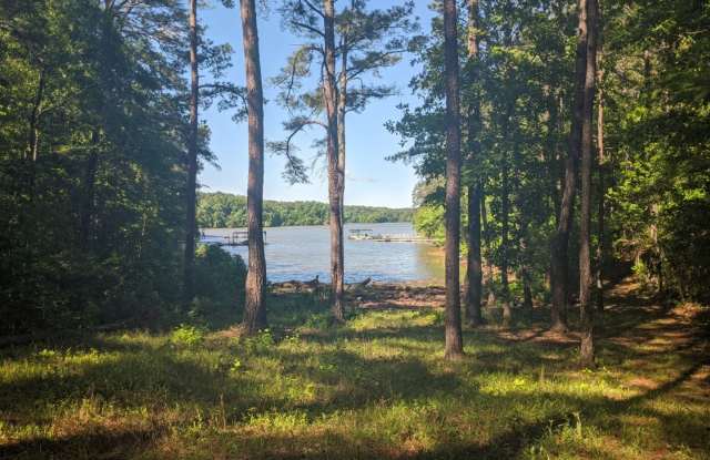 315 Riverbend Dr Gallery 3