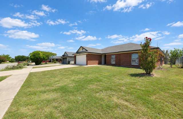 4400 Wade Dr Gallery 3