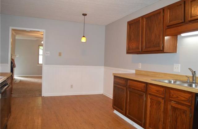 914 Westland Drive SW Gallery 4