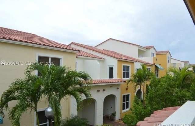 12459 NW 17th Ct Gallery 2