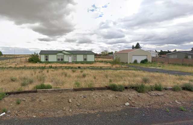 Home in the County! Pending Applications!! Gallery 1