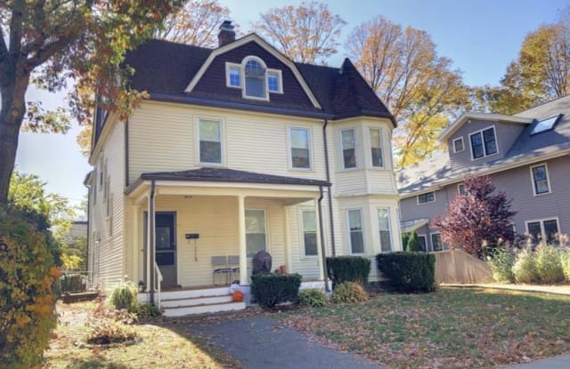 26 Warwick Rd - 26 Warwick Road, Newton, MA 02465
