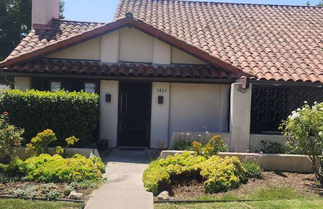 Modern  Fully Furnished Townhouse with Mountain Views – Santa Barbara - 3825 Mariana Way, Santa Barbara, CA 93105