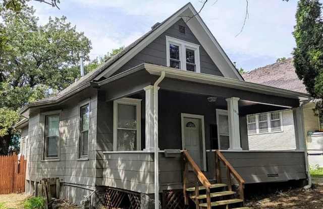 1014 N 32nd St omaha, NE 68131 photos photos