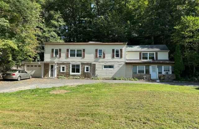 1776 Daniel Bray Hwy Apt 2 - 1776 Daniel Bray Highway, Hunterdon County, NJ 08559