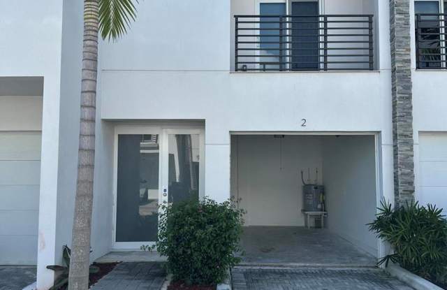 815 Northeast 17th Avenue photos photos