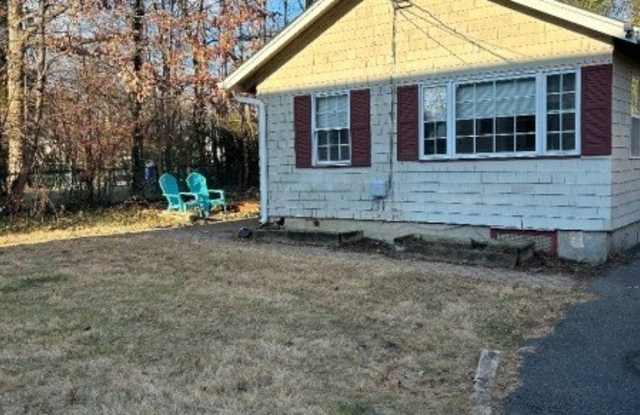 95 E Cedar St - 95 East Cedar Street, Livingston, NJ 07039