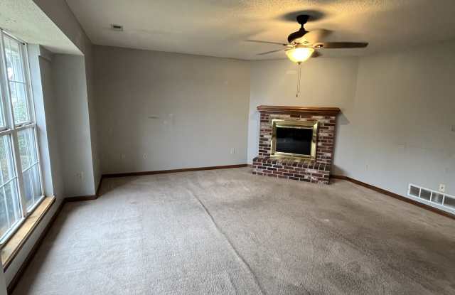 1007 Foxridge Drive Gallery 2