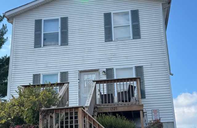 1323 N Washington St photos photos