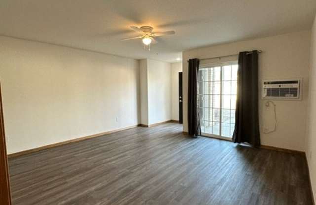 815 East Wisconsin Street - 505 Gallery 2