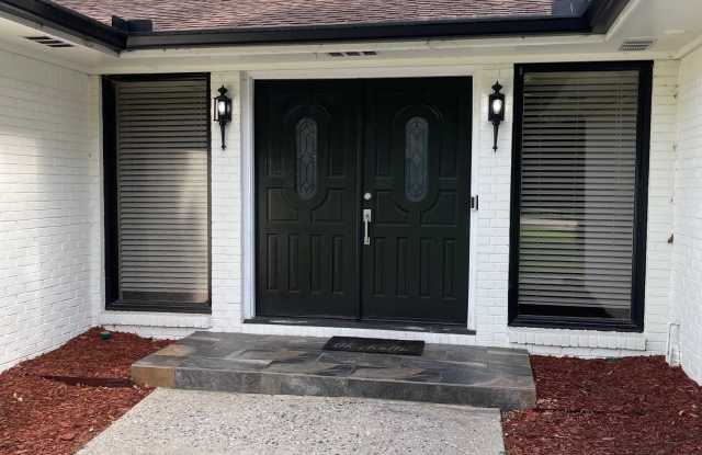 558 Kenwood Road Gallery 2
