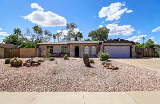 5329 E ACOMA Drive Gallery 2