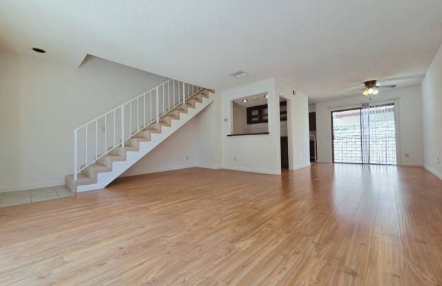 426 W Dryden St photos photos