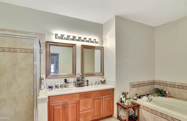 86 George Russell Way - 86 George Russell Way, Clifton, NJ 07013