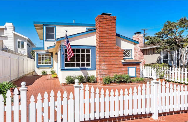 515 CARNATION Avenue - 515 Carnation Avenue, Newport Beach, CA 92625
