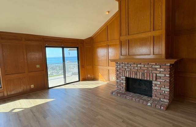 FOR LEASE – Spacious Ventura Hillside 3+2.5 Condo with Endless Ocean Views & Multiple Outdoor Spaces Gallery 4