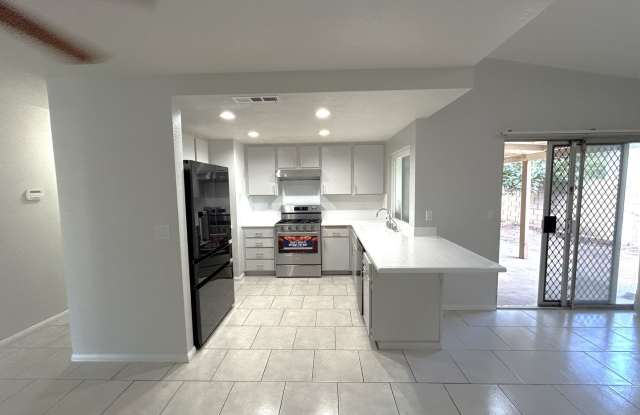 252 W PAYSON ST AZUSA 91702 (3 BED / 1 BATH) Gallery 4