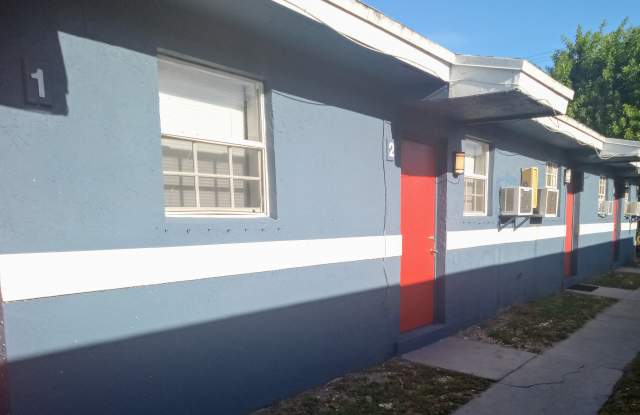 719 Southwest 5th Street - 719 Southwest 5th Street, Dania Beach, FL 33004