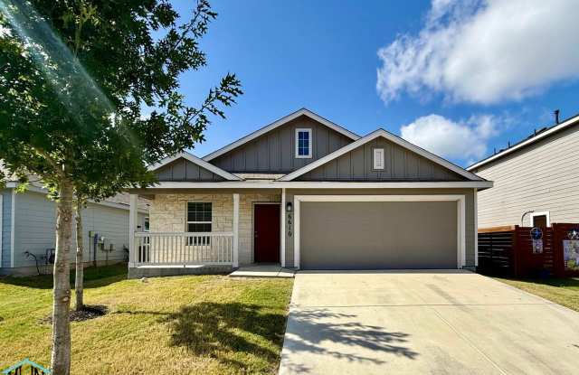 Beautiful & Bright 1-Story, 4-Bedroom, 2-Bath Home near Randolph & Ft Sam! photos photos