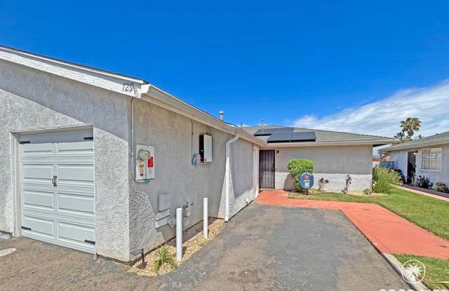 Beautiful 2BD/2BA Condo in El Cajon W/ A/C, W/D, Covered Back Patio, & Community Pool! photos photos