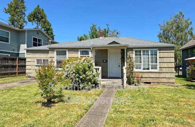 2353 NW Fillmore Ave photos photos