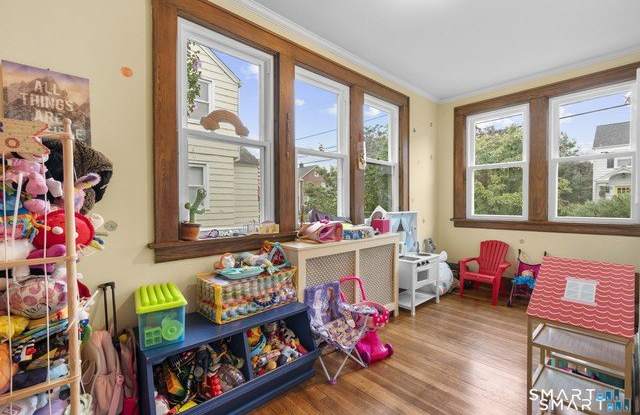 34 Glenwood Avenue Gallery 4