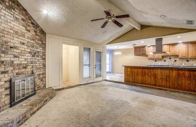2014 Chantilly Court Gallery 2