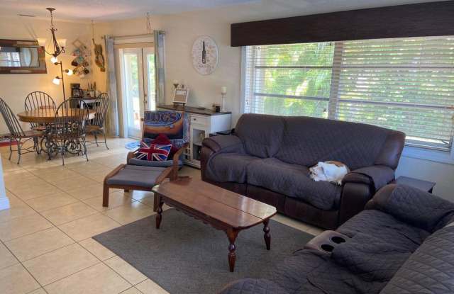 6797 Northeast 7th Avenue photos photos