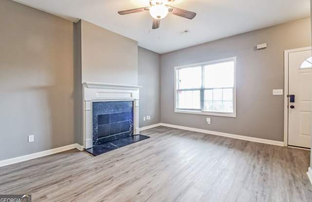 Room in 6 Bedroom Home at Etheridge Dr NW Gallery 3