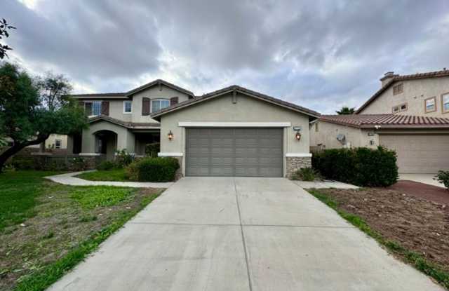 Large 5 bedroom Menifee home with a LOFT located in Heritage Lakes for LEASE! - 27711 Balboa Court, Menifee, CA 92585