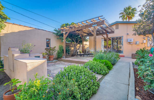 4261 Brunswick Avenue Gallery 2