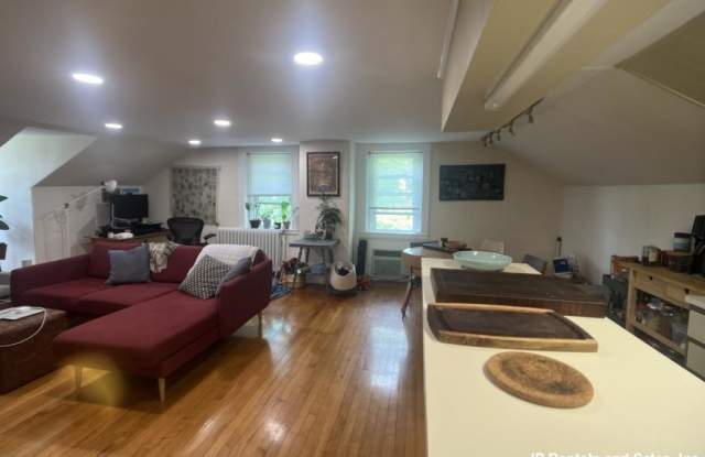 49 Pond St. photos photos