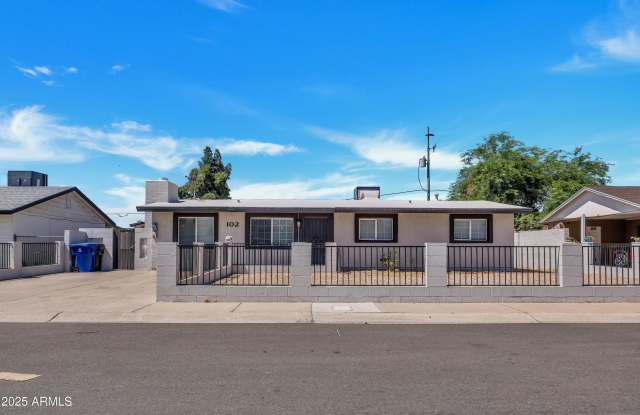 102 W HOLLY Lane photos photos