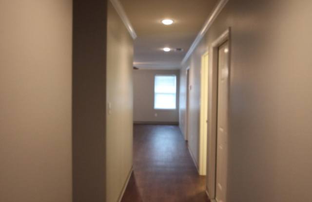 2532 Westminster Drive Gallery 2