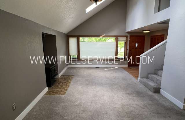 7710 28th Ave SW Gallery 4