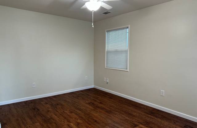 2 Bed 1 Bath House in Oakland Gallery 3