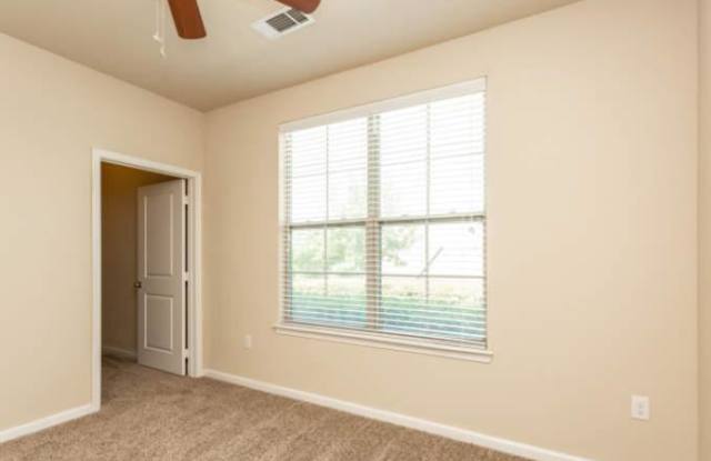 11243 Westwood Loop Gallery 2