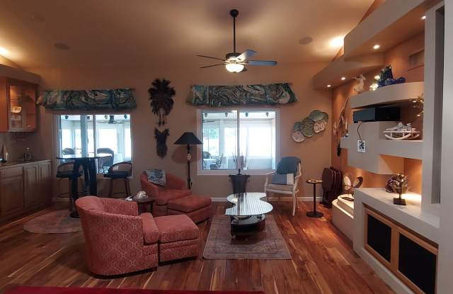 Desirable Furnished Sun City West Home Gallery 3