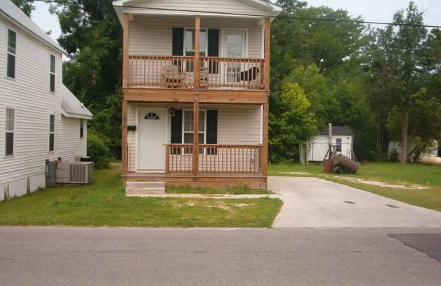 Home located in the Heart of Elizabeth City. photos photos