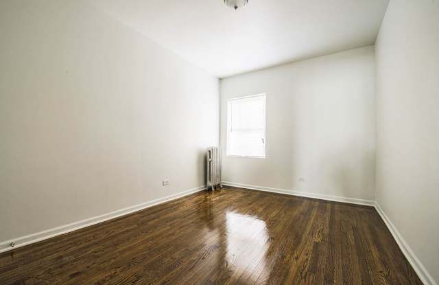 7752 S CORNELL AVE Gallery 4