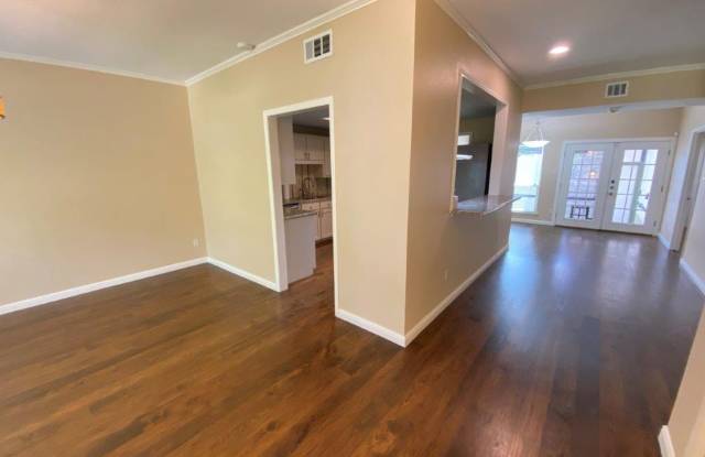 Spacious, upgraded townhome in the desirable Chimney Corners community! Gallery 4