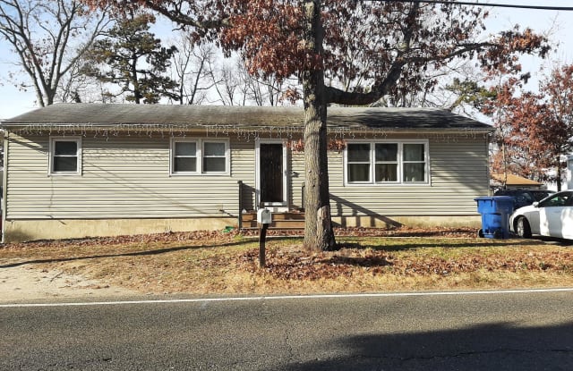 336 MIZZEN AVENUE - 336 Mizzen Avenue, Beachwood, NJ 08722