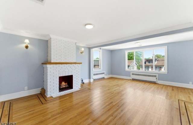 773 Kingsland Ave photos photos