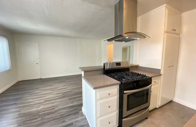 3723 Mentone Gallery 4